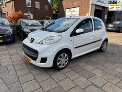 Wit Gebruikt 2011 Peugeot 107 Hatchback | € 2.699 (Eerlijke prijs)