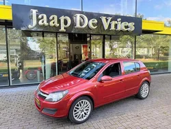 Rood Gebruikt 2005 Opel Astra Edition Hatchback | € 1.750 (Eerlijke prijs)