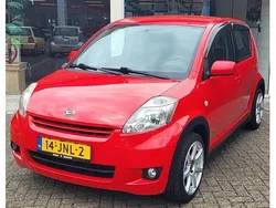 Rood Gebruikt 2009 Daihatsu Sirion Hatchback | € 2.499 (Eerlijke prijs)