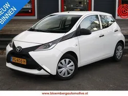 Wit Gebruikt 2017 Toyota Aygo Hatchback | € 9.499 (Eerlijke prijs)