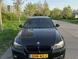 Zwart Gebruikt 2009 BMW 320 Sedan | € 8.000 (Eerlijke prijs)