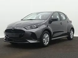 Grijs metallic Gebruikt 2024 Mazda 2 Center-Line Hatchback | € 24.695 (Eerlijke prijs)
