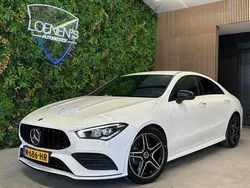 Wit, metallic lak Gebruikt 2019 Mercedes CLA180 Business Sedan | € 27.890 (Eerlijke prijs)