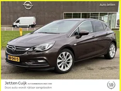 Bruin, metallic lak Gebruikt 2016 Opel Astra Innovation Hatchback | € 10.845 (Eerlijke prijs)
