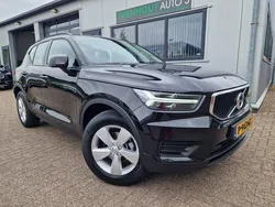 Zwart Gebruikt 2022 Volvo XC40 Momentum SUV | € 28.725
