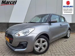 Grijs, metallic lak Gebruikt 2020 Suzuki Swift Comfort Hatchback | € 13.350 (Eerlijke prijs)
