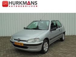 Grijs Gebruikt 2002 Peugeot 106 Hatchback | € 1.750 (Duur)
