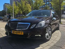 Bruin Gebruikt 2010 Mercedes E200 Sedan | € 14.950 (Iets duurder)