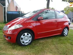 Rood Gebruikt 2005 Mercedes A150 Elegance MPV | € 2.250 (Eerlijke prijs)