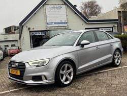 Grijs, metallic lak Gebruikt 2018 Audi A3 Premium Sedan | € 14.899 (Goede deal)