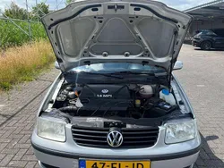 Grijs Gebruikt 2000 VW Polo Trendline Hatchback | € 1.750 (Duur)