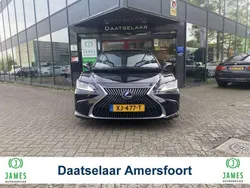 Zwart Gebruikt 2019 Lexus ES300 Sedan | € 35.744