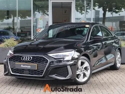Zwart Gebruikt 2020 Audi A3 S-Line Sedan | € 26.495 (Eerlijke prijs)
