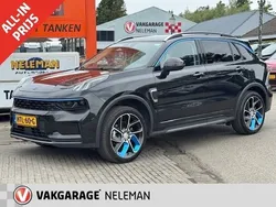 Zwart Gebruikt 2022 Lynk & Co 01 SUV | € 23.888 (Eerlijke prijs)