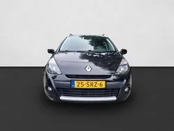 Zwart metallic Gebruikt 2011 Renault Clio GrandTour Collection Stationwagen | € 5.950 (Eerlijke prijs)