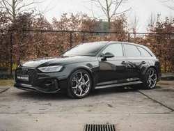 Zwart Nieuw 2024 Audi RS4 Advanced Stationwagen | € 124.500