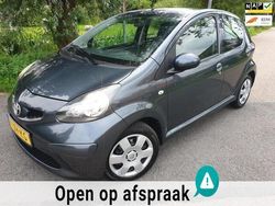 Grijs Gebruikt 2008 Toyota Aygo Hatchback | € 2.750 (Eerlijke prijs)
