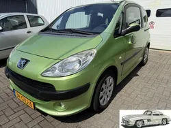 Groen Gebruikt 2005 Peugeot 1007 Hatchback | € 1.999 (Eerlijke prijs)