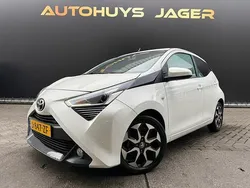 Wit Gebruikt 2020 Toyota Aygo Hatchback | € 11.950 (Eerlijke prijs)