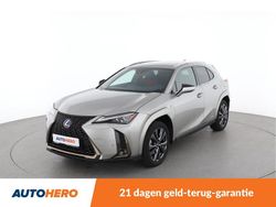 Grijs (metallic) Gebruikt 2022 Lexus UX 250h Sport Line SUV | € 31.449 (Super prijs)