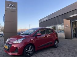 Red passion (rood metallic) Gebruikt 2018 Hyundai i10 Comfort Hatchback | € 9.500 (Iets duurder)