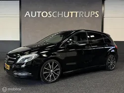 Zwart Gebruikt 2013 Mercedes B180 Ambition MPV | € 8.949 (Eerlijke prijs)