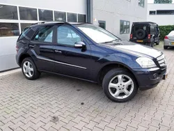 Blauw Gebruikt 2006 Mercedes ML350 SUV | € 8.950 (Eerlijke prijs)