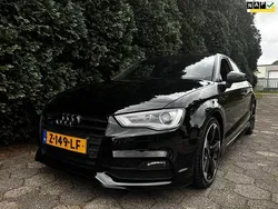Zwart Gebruikt 2016 Audi A3 Ambiente Sedan | € 14.500 (Goede deal)