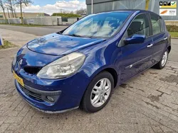 Blauw Gebruikt 2006 Renault Clio II Hatchback | € 1.099 (Eerlijke prijs)