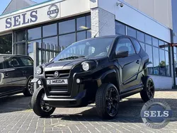 Zwart Nieuw 2025 Aixam e-Scouty Evo Hatchback | € 14.999