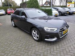 Grijs (metallic) Gebruikt 2022 Audi A4 Advanced Sedan | € 27.450 (Super prijs)