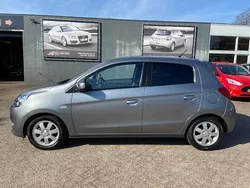 Grijs, metallic lak Gebruikt 2015 Mitsubishi Space Star Hatchback | € 6.995 (Eerlijke prijs)