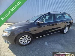 Zwart Gebruikt 2013 VW Passat Highline Stationwagen | € 10.749 (Eerlijke prijs)