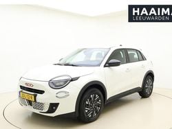 Wit Nieuw 2025 Fiat 600E Red SUV | € 29.950 (Super prijs)