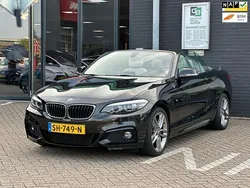 Zwart Gebruikt 2018 BMW 220 Executive Cabriolet | € 25.999 (Eerlijke prijs)