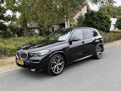 Zwart Gebruikt 2021 BMW X5 M Sport SUV | € 59.495 (Goede deal)