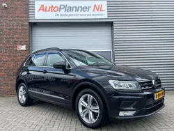 Zwart, metallic lak Gebruikt 2016 VW Tiguan Highline SUV | € 17.944 (Goede deal)