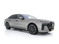 Grijs (metallic) Gebruikt 2024 BMW i7 Luxury Line Sedan | € 79.845