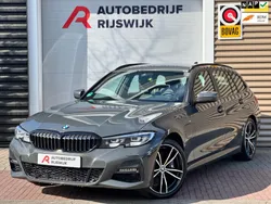 Grijs Gebruikt 2021 BMW 330e M Sport Stationwagen | € 27.950 (Eerlijke prijs)