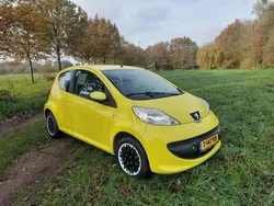 Geel Gebruikt 2007 Peugeot 107 Hatchback | € 2.990 (Iets duurder)