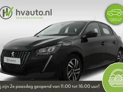 Zwart Gebruikt 2024 Peugeot 208 Allure Hatchback | € 19.500 (Goede deal)