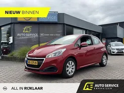 Rood Gebruikt 2017 Peugeot 208 Active Hatchback | € 8.750 (Eerlijke prijs)