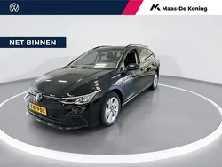 Zwart Gebruikt 2023 VW Golf VIII Life Stationwagen | € 23.880 (Eerlijke prijs)