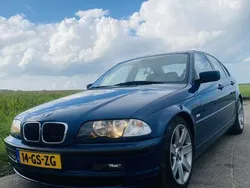 Blauw Gebruikt 2001 BMW 318 Executive Sedan | € 3.750