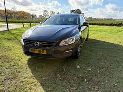 Grijs (metallic) Gebruikt 2015 Volvo V60 Momentum Stationwagen | € 7.250 (Goede deal)