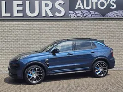 Blauw, metallic lak Gebruikt 2023 Lynk & Co 01 SUV | € 29.950 (Eerlijke prijs)