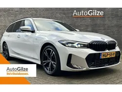 Wit Gebruikt 2023 BMW 330 Shadowline Stationwagen | € 43.795 (Eerlijke prijs)