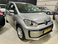 Grijs, metallic lak Gebruikt 2021 VW up! move up! Hatchback | € 10.950 (Eerlijke prijs)
