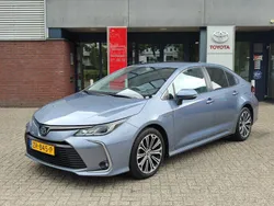 Grijs Gebruikt 2019 Toyota Corolla Edition Sedan | € 15.339 (Eerlijke prijs)