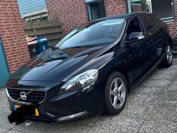 Zwart Gebruikt 2014 Volvo V40 Sedan | € 3.899 (Goede deal)